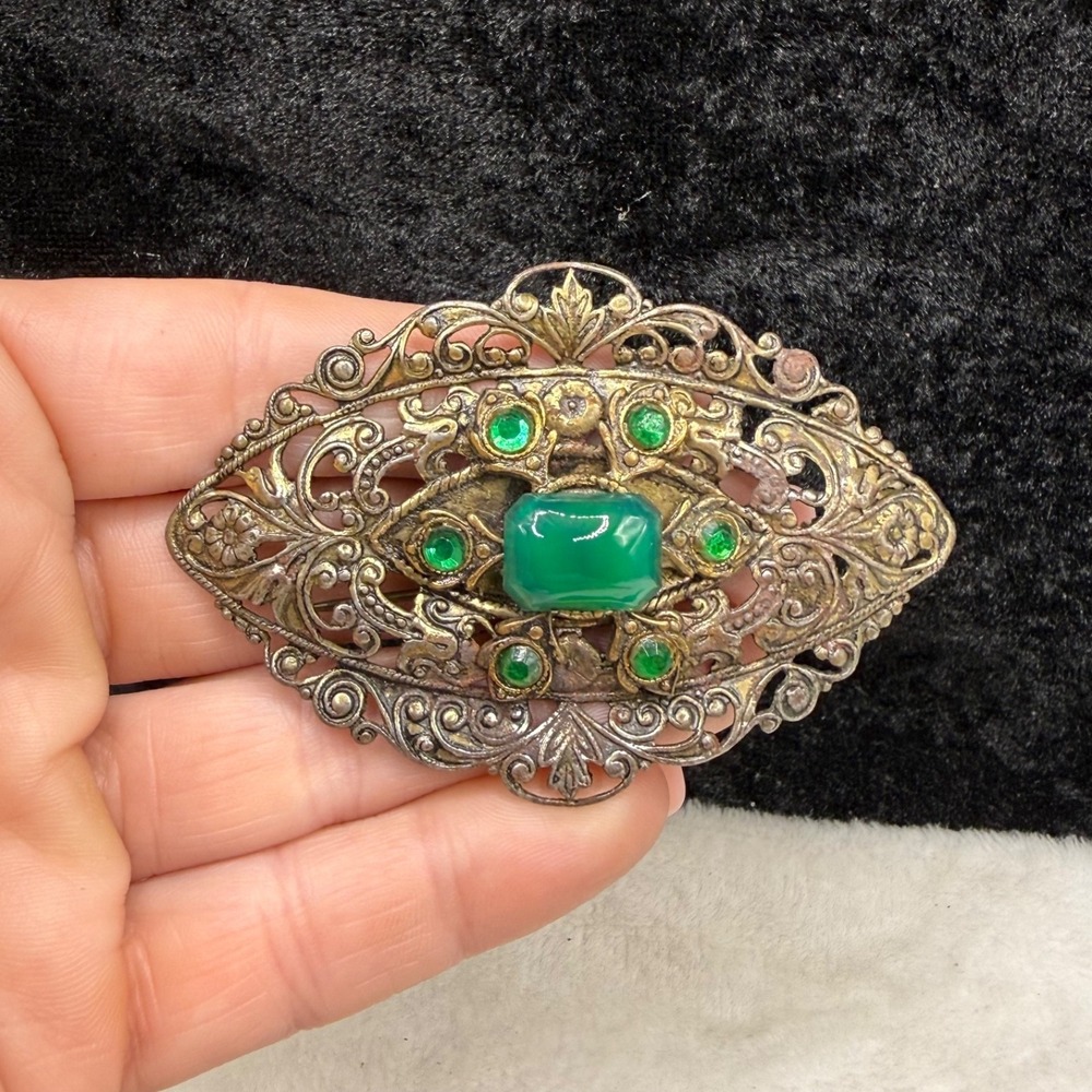 Vintage Rhinestone Brooch Gold Tone Green